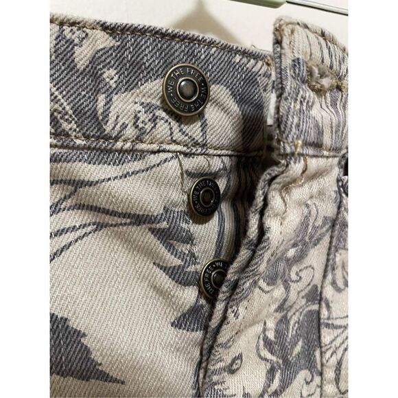Free People We The Free Beginners Luck Slouch Shorts Size 27 NWT - Picture 2 of 7